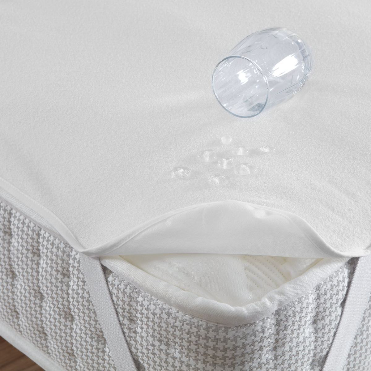 Kayteks waterproof knitted mattress protector